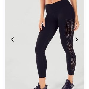 Fabletics Mid-Rise SculptKnit Dot 7/8
